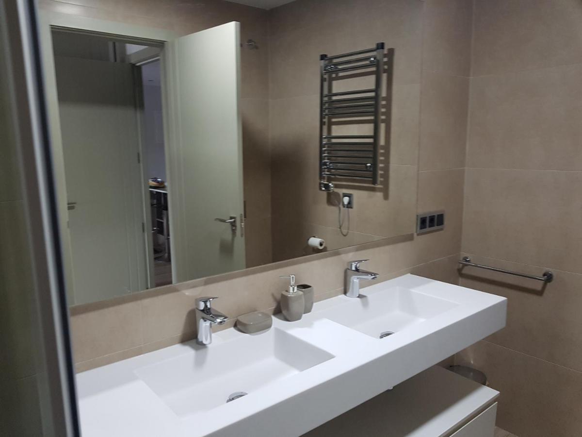 Romero Apartments-Sunset Waves-Benidorm Bagian luar foto